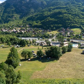 Piscine du Freyssinet vu depuis le télésiège de Préron